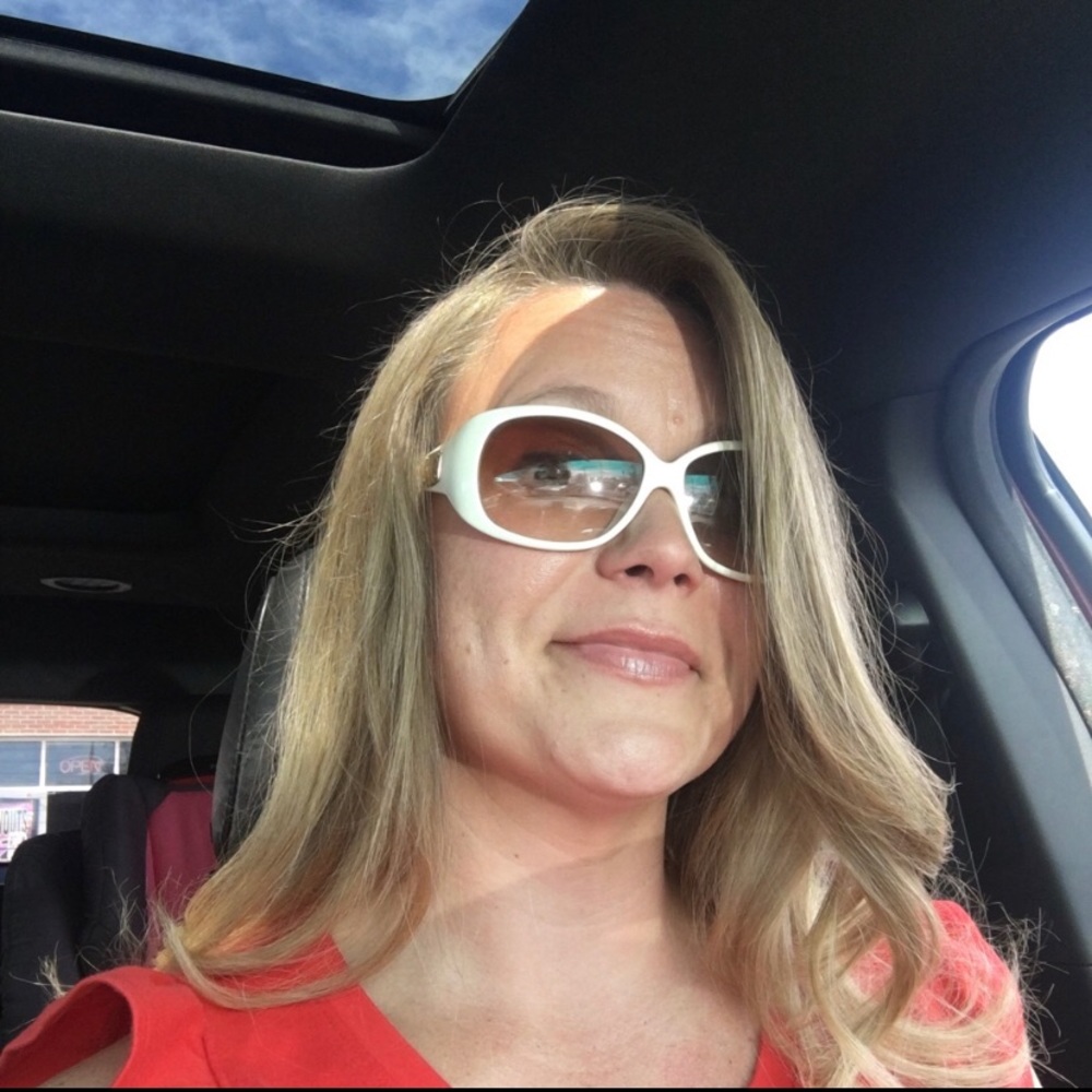 Meet your Posher, Clare